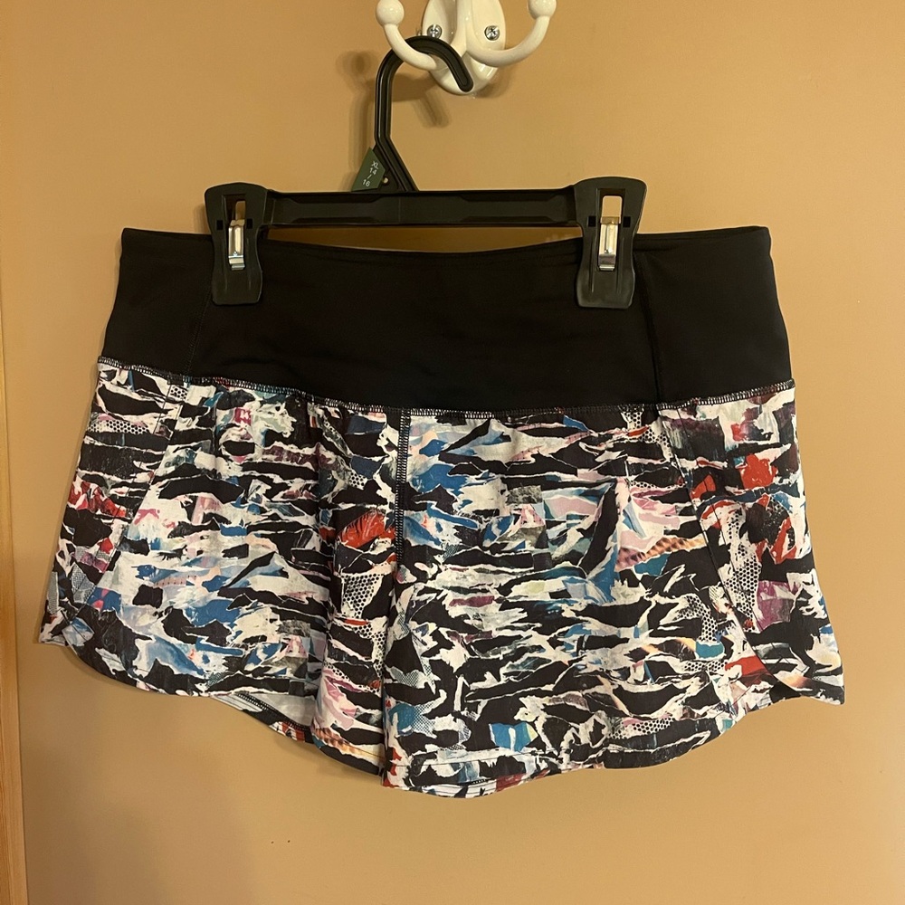 Lululemon Athletica shorts size 6